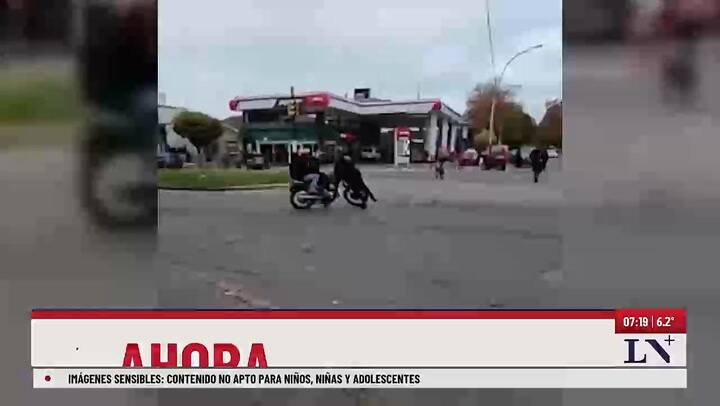 No freno, atropello a un policia y lo detuvieron