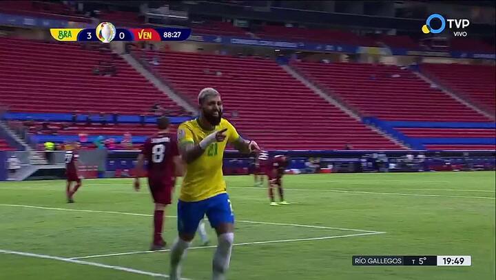 Gol de pecho de Gabriel Barbosa para el 3 a 0