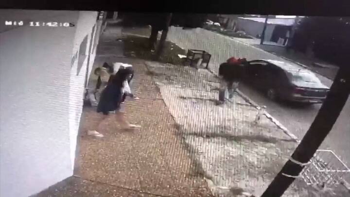 Así asaltaron a una censista y a una censada en Bernal, partido de Quilmes