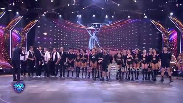 La banda a capela que se lució en la pista - Fuente: Youtube