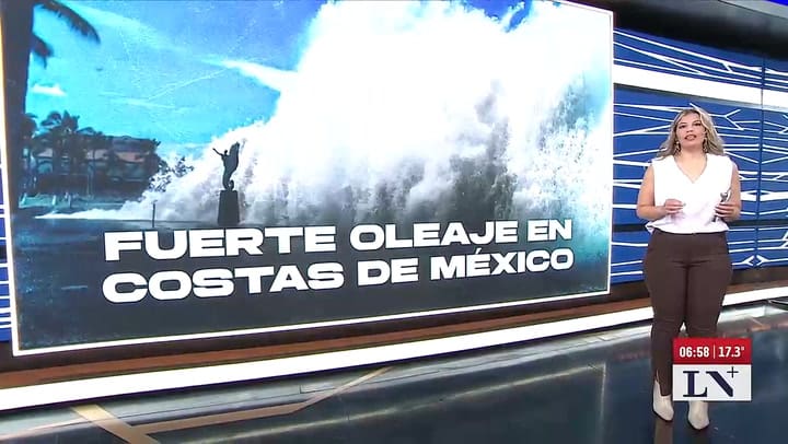 Fuerte oleaje en las costas de Mexico