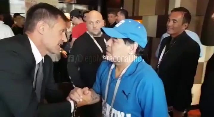 Maradona miró la final del Mundial con algunas exfiguras del fútbol - Fuente: Facebook