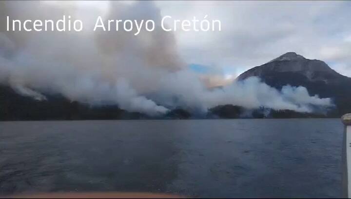 Combate del fuego en el parque Nahuel Huapi