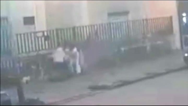 GIF Zárate. Violento asalto motochorros