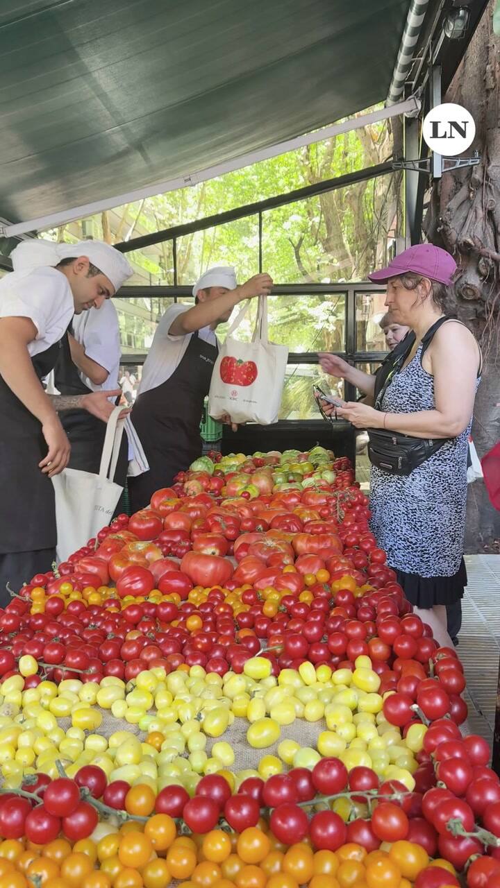Fiesta del tomate en el corazón de Palermo