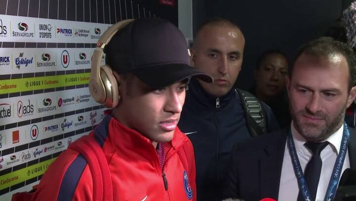 Esguince y fisura ósea para Neymar, duda contra Real Madrid