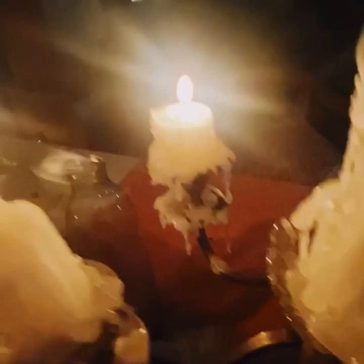 El festejo de cumpleaños de Ámbar de Benedictis a la luz de las velas