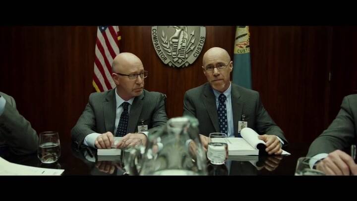 Amigos de Armas - Trailer