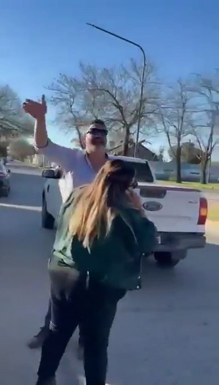 El intendente de Brandsen se fue a las manos con un concejal de Fuerza Patria