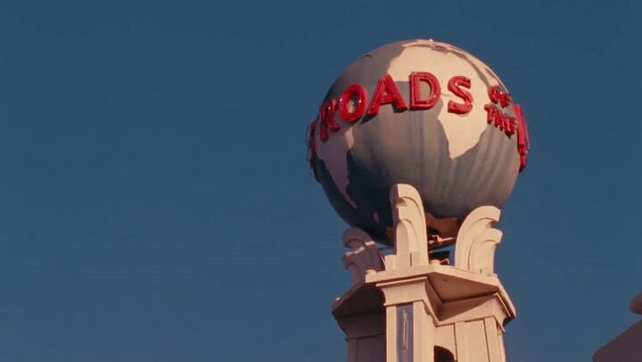 Millie Bobby Brown y Paris Jackson se divierten en el nuevo video de The xx