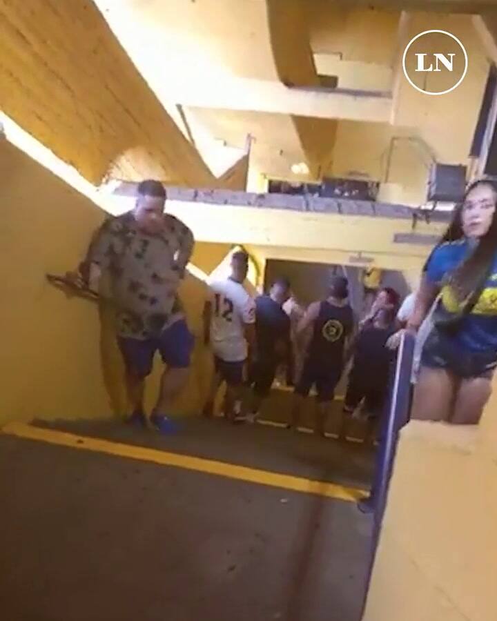 Un barrabrava de Boca atacó a las trompadas a una mujer en la Bombonera