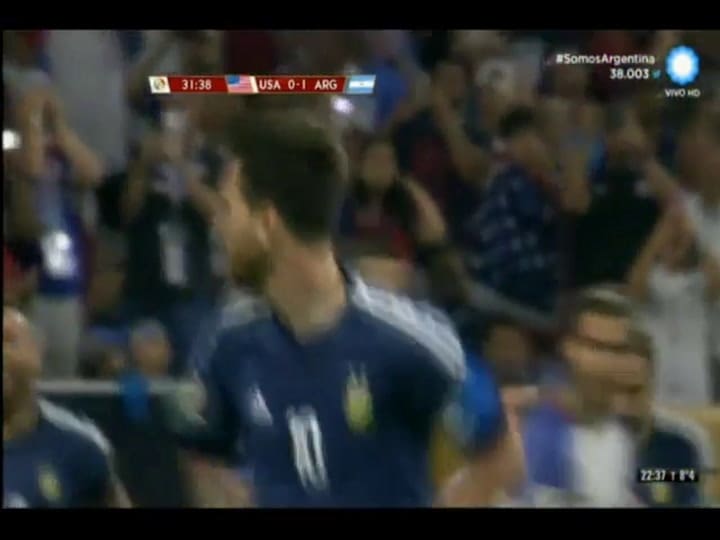 Messi hizo el 2-0 y se convirtió en el goleador histórico de la selección