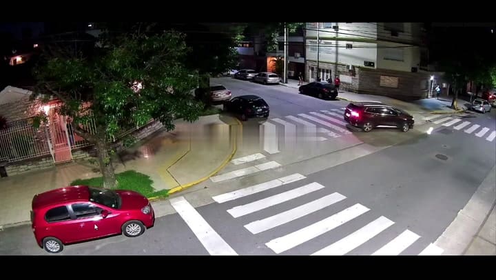 Video: Unusual maneuvers carried out by a drunk person with 2.5 grams of alcohol in his blood, destroying four cars