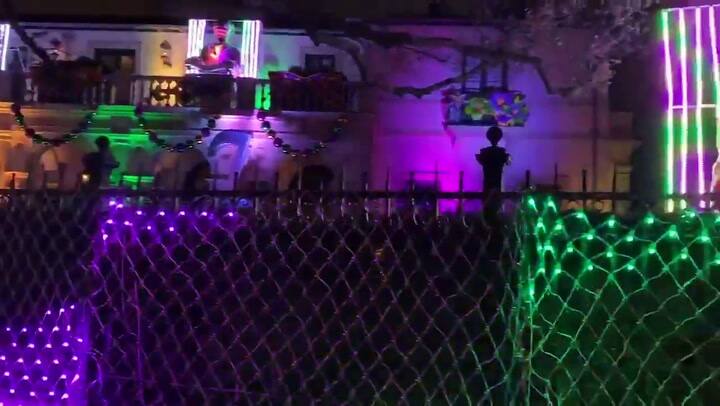 Sin desfile en las calles, las casas reemplazan a las carrozas en Nueva Orleans