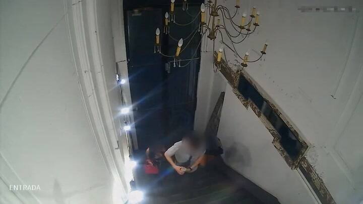 “Viudas negras” en Palermo: detienen a tres jóvenes de 21 años que drogaron y robaron a dos turistas