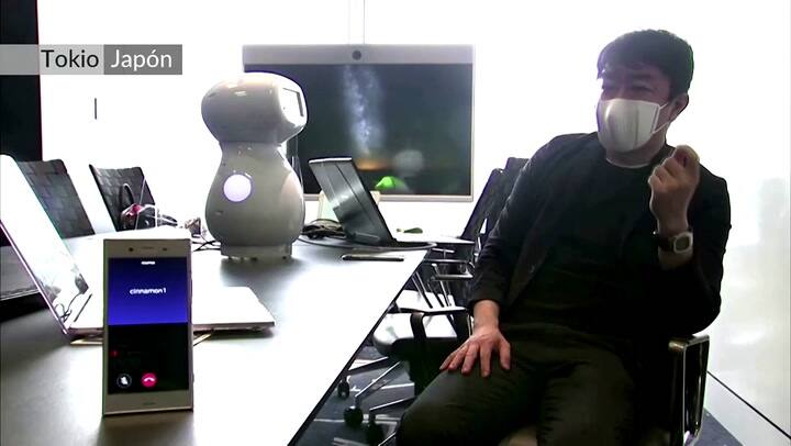 Crean un barbijo inteligente con un traductor incorporado - Fuente: Reuters