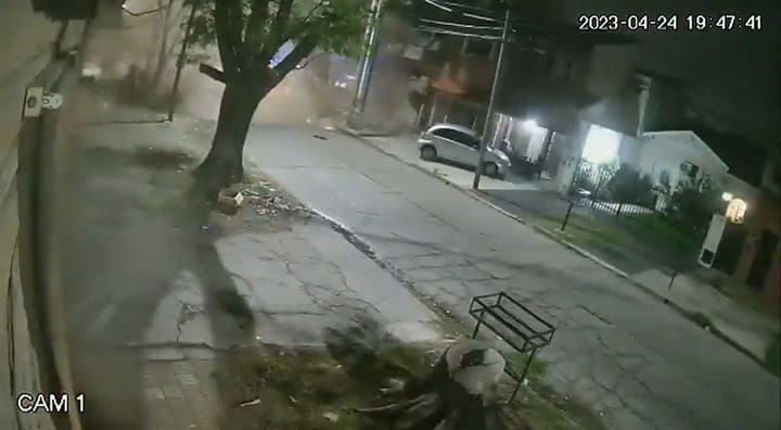 Así fue la explosion de una casa en Santo Lugares