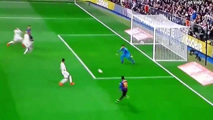 El 2-0: gol en contra de Varane - Fuente Twitter