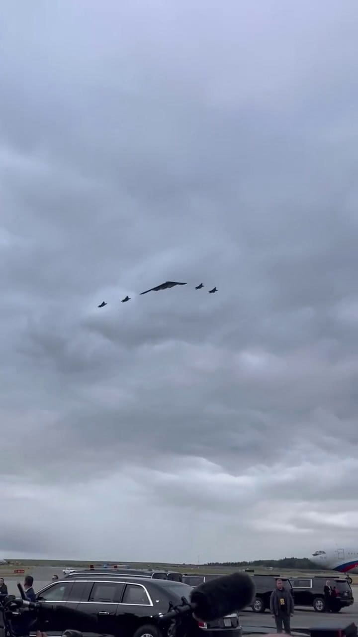 Los aviones que sobrevolaron a Trump y Putin