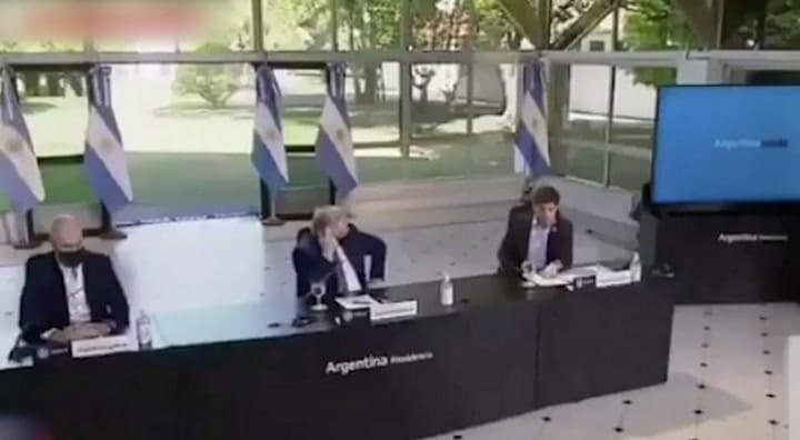 El blooper de Axel Kicillof durante la conferencia de prensa - Fuente: Casa Rosada