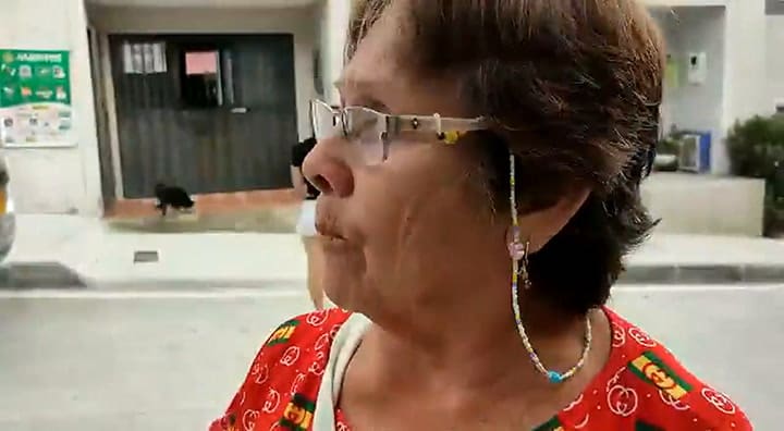 La mujer fue retirada de su hogar por su yerno