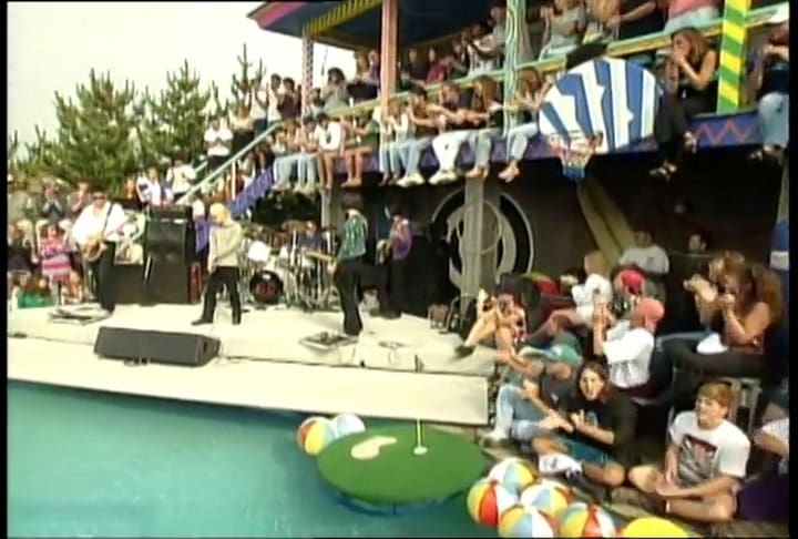 Creep - Radiohead en Live At The MTV Beach House, en 1993