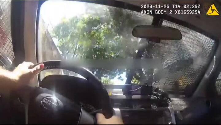 Con un pistola taser detuvieron a una mujer que amenazaba a su ex pareja con un cuchillo de cocina