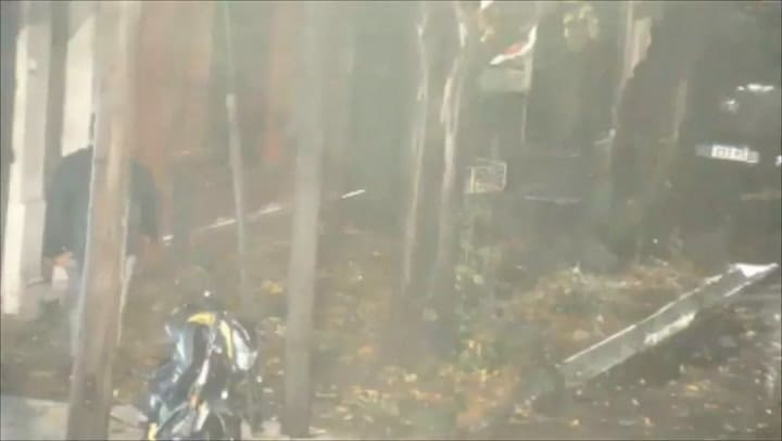 Una operadora ayudó a atrapar a un ladrón y lo festejó emocionada - Fuente: YouTube comsanmiguel