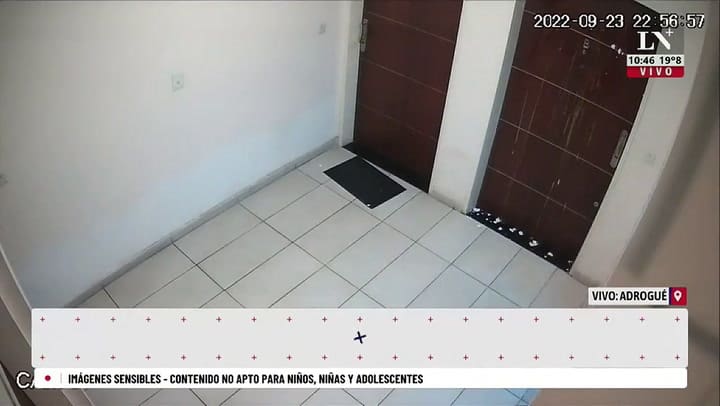 Los vecinos damnificados por la señora que arroja huevos e insulta