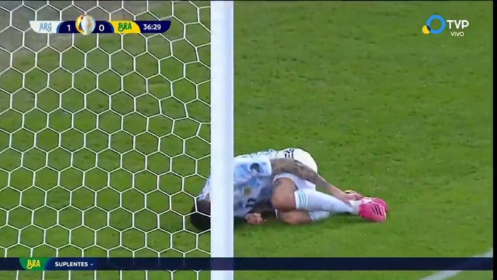 Susto para Di María en la final