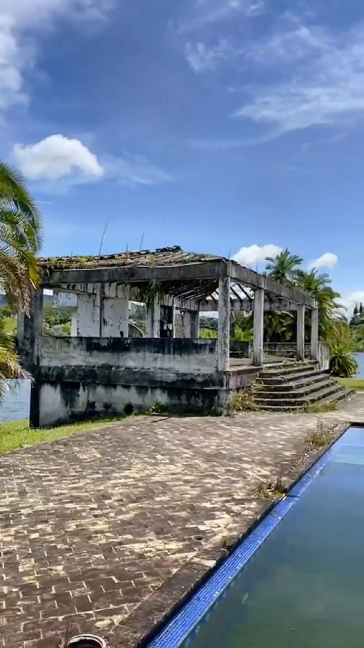 Así es la mansión en ruinas de Pablo Escobar, desde la vista de un tiktoker, parte 2
