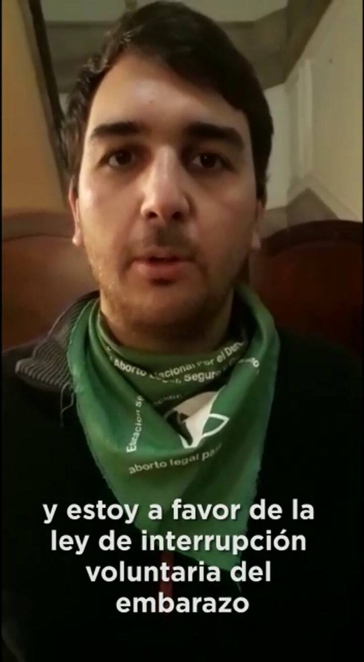 Jóvenes de diversos partidos le piden al Senado que vote a favor de la legalización del aborto