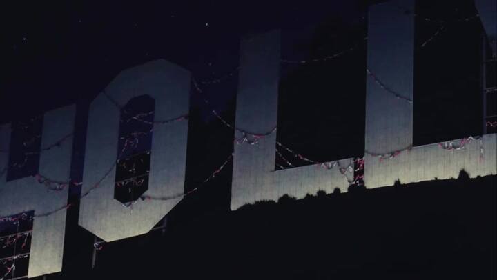 Sydney Sweeney colgó corpiños del cartel de Hollywood