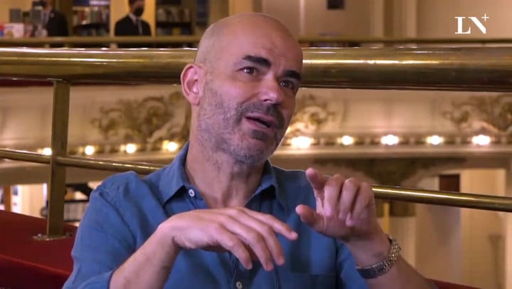 Eduardo Sacheri “Nadie puede vivir en el lugar de Maradona, no hay modo”