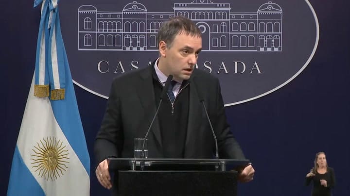 La respuesta de Adorni ante la consulta por Lourdes Arrieta