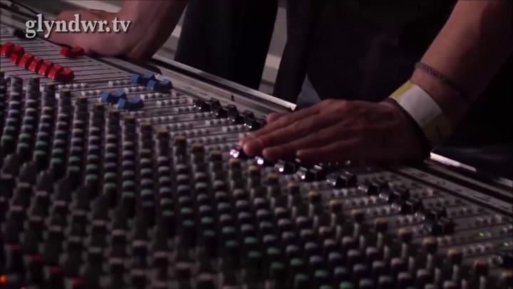 Peter Hook and The Light - Fuente: YouTube