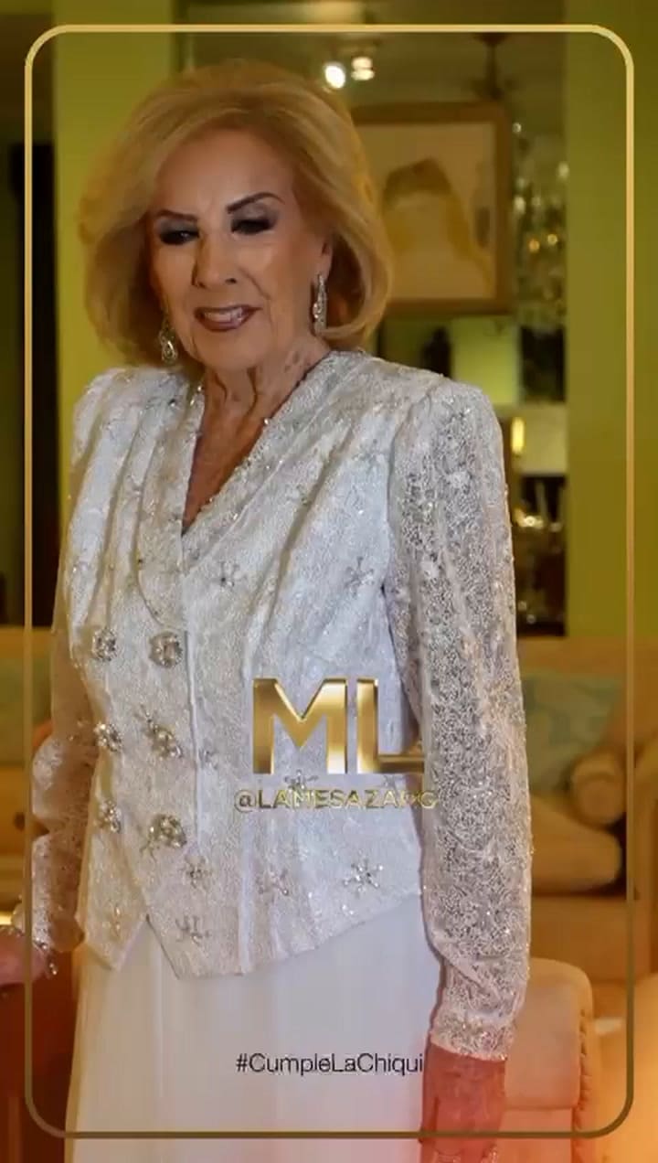 El primer look de Mirtha Legrand