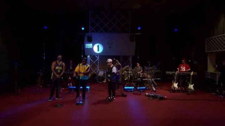 Bruno Mars interpreta 'All I Ask' de Adele