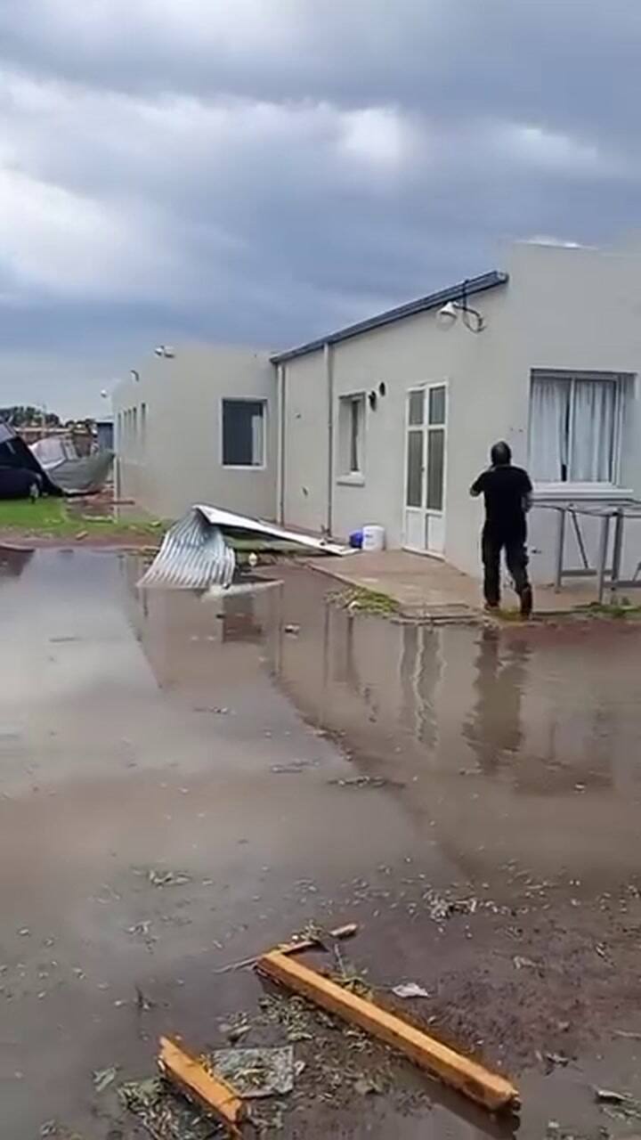 The municipal hospital and the nursing home are among the points damaged by the storm in Carlos Casares