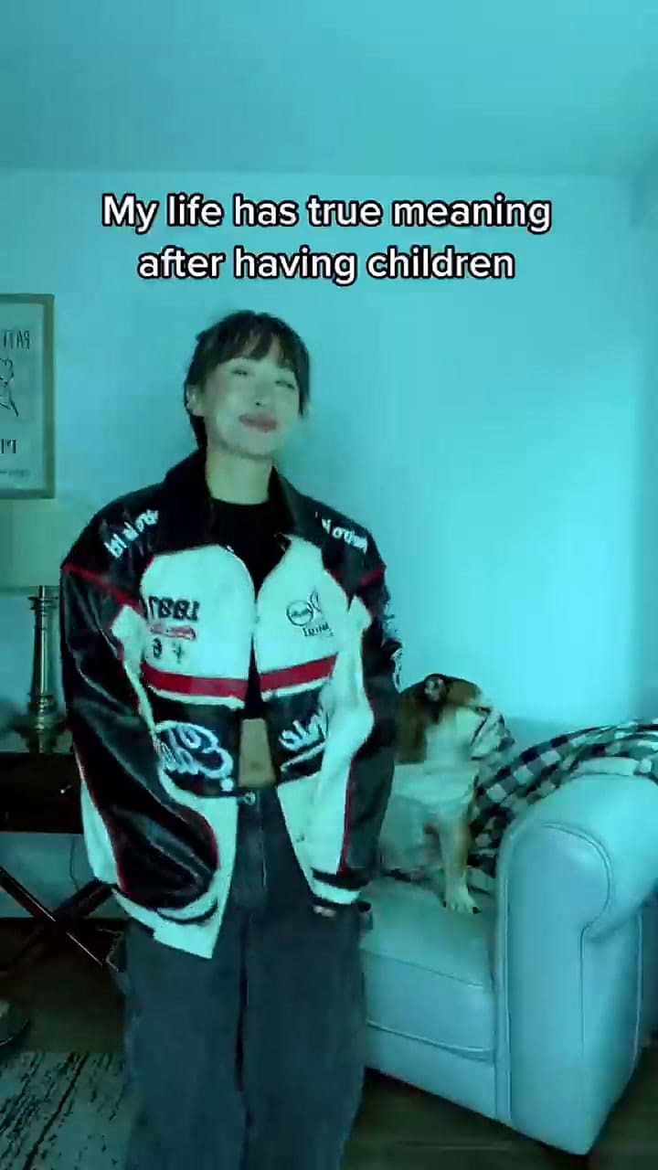 Una mujer se volvió viral al recitar las críticas que le hacen por no tener hijos, parte 2