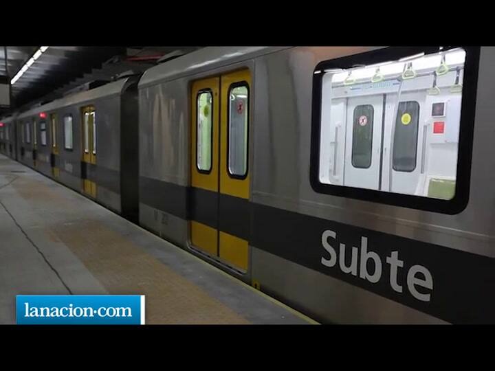 Macri presentó los nuevos coches de la línea A