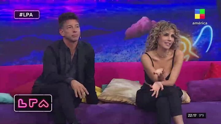 Florencia Peña realizó una osada invitación a Lali Espósito en vivo