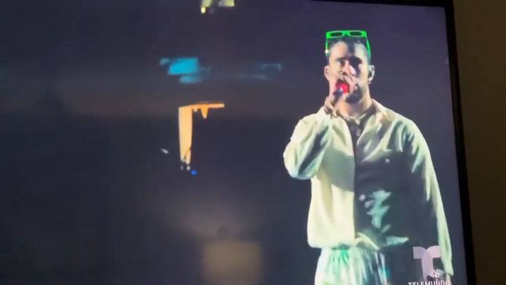 Bad Bunny acusó al gobernador de Puerto Rico de los apagones frecuentes.