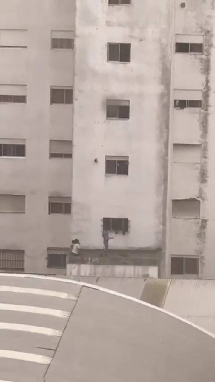 Snaptwitter Dl0obpa8vxouy12i.mp4