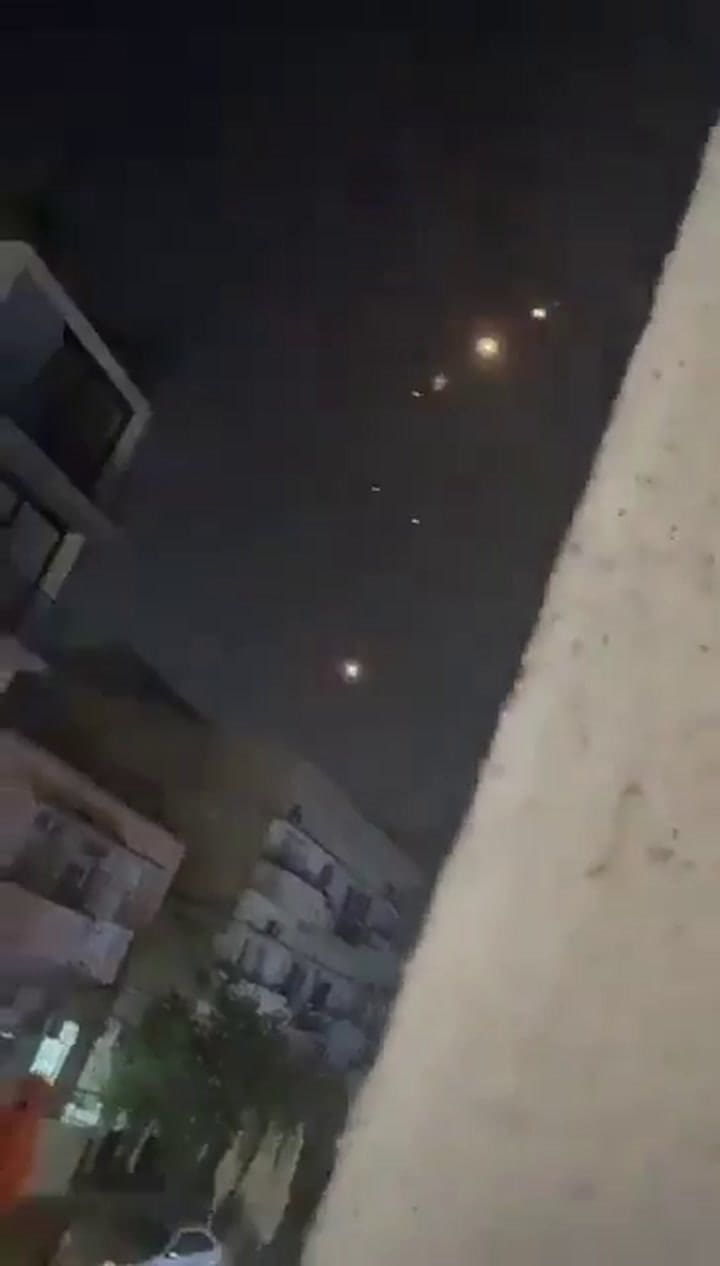 La cúpula de hierro actuando sobre los misiles balísticos del ejército iraní