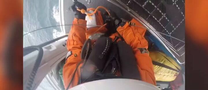 Emergencia en alta mar: la maniobra de Prefectura para evacuar de urgencia al tripulante de una embarcación con problemas cardíacos