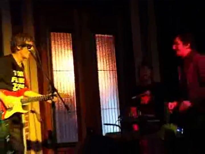 Luis Alberto Spinetta y Charly García, 'Rezo por vos'