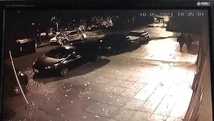 La víctima del homicidio en Núñez, al entrar en su edificio con dos mujeres jóvenes