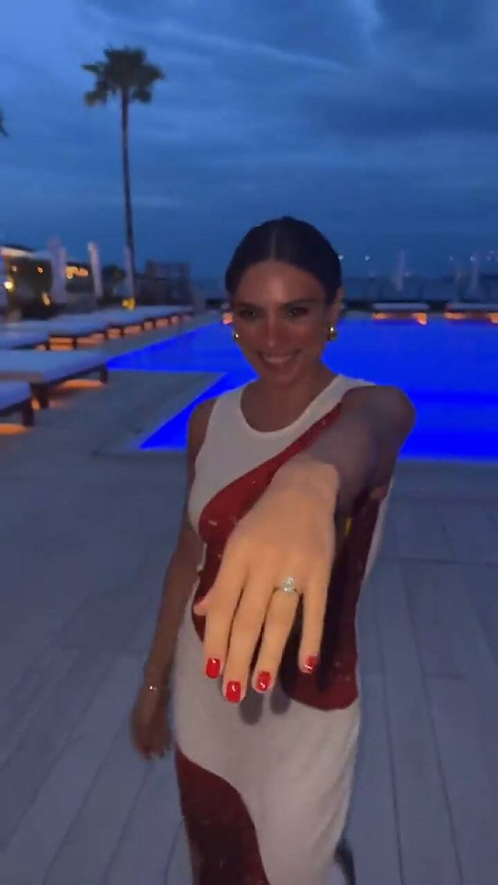 Ana Brenda Contreras mostró su anillo de compromiso en un video de TikTok