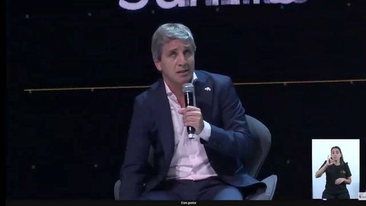 Toto Caputo dijó que la inflación está en un dígito pero que el Indec no lo refleja